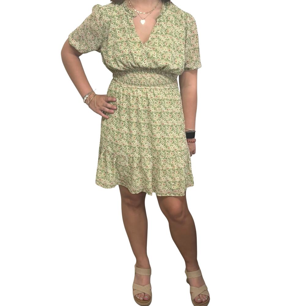 Very J Green Floral Ruffled V-Neck Dress NEW Size Medium